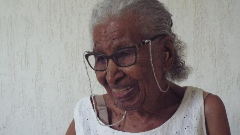 D. Maria Soares faz 102 anos, com livros e militância